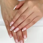 Γαλλικό μανικιούρ στην Αργυρούπολη – Le Petite Salon
